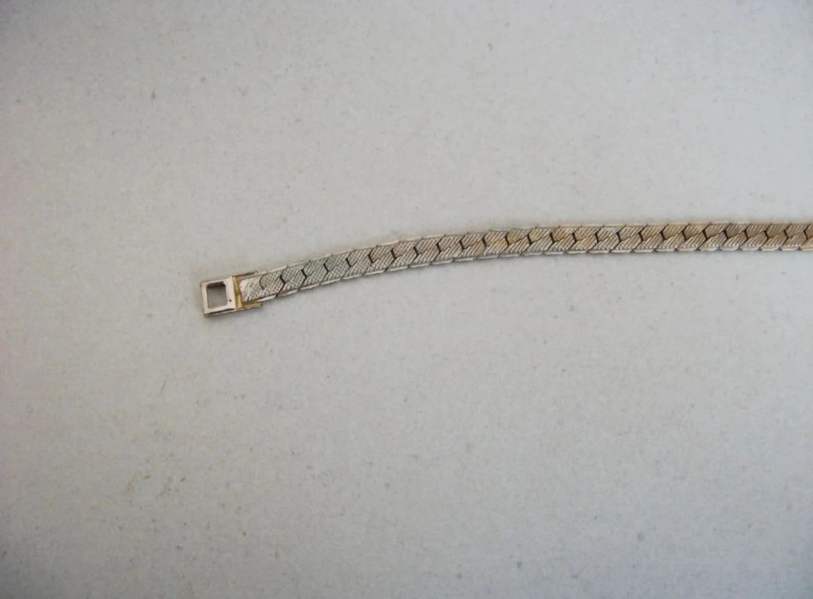 Gouden sieradenarmband van metaal – photo 7